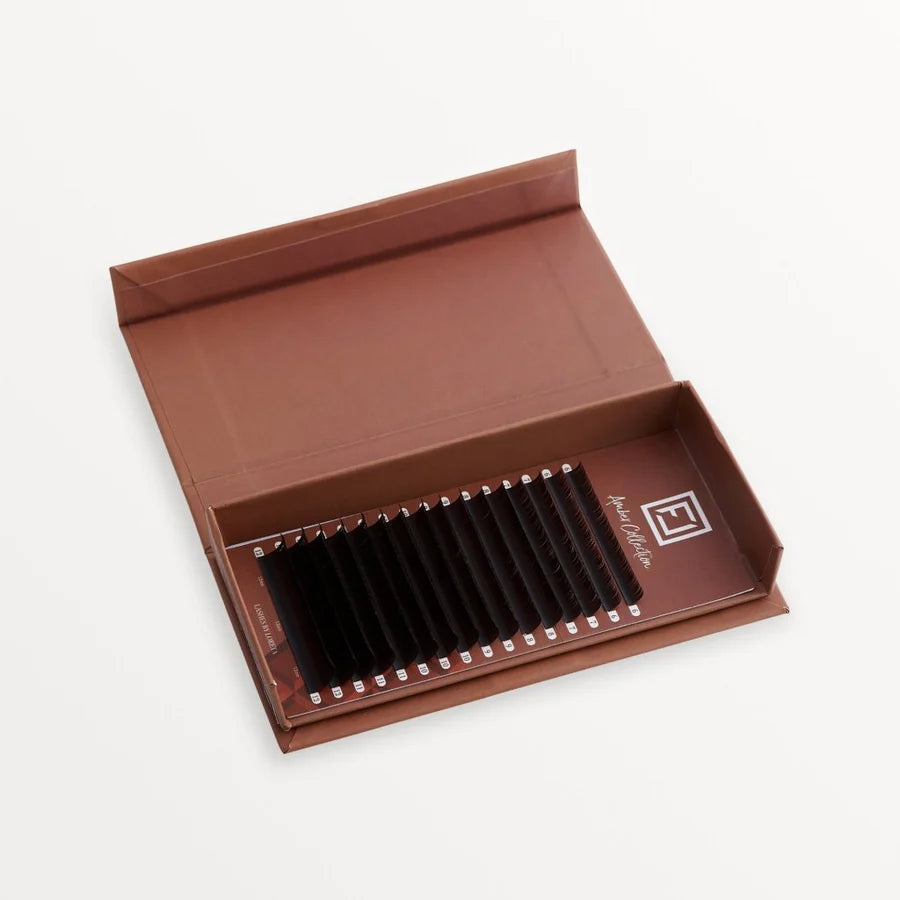 seitenansicht wimpernbox braune wimpern coffee amber flawless lashes by loreta luxury design