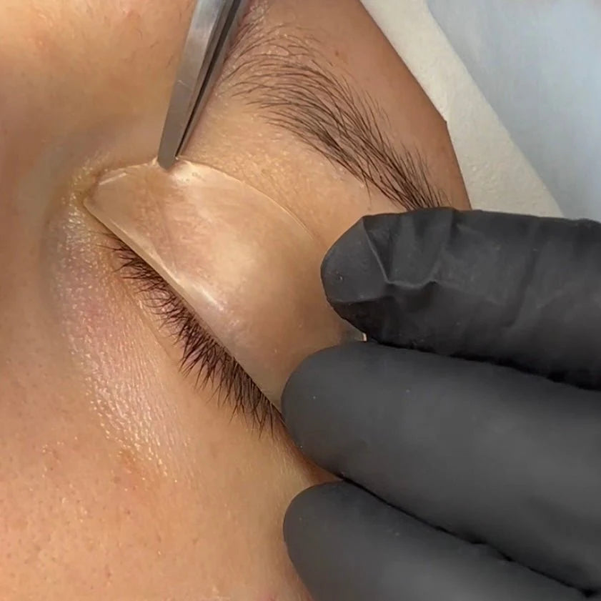 Anwendung der Korean Lash Lift Shields ohne Kleber – ultraflache, wiederverwendbare Pads für Lashlifting in Profiqualität