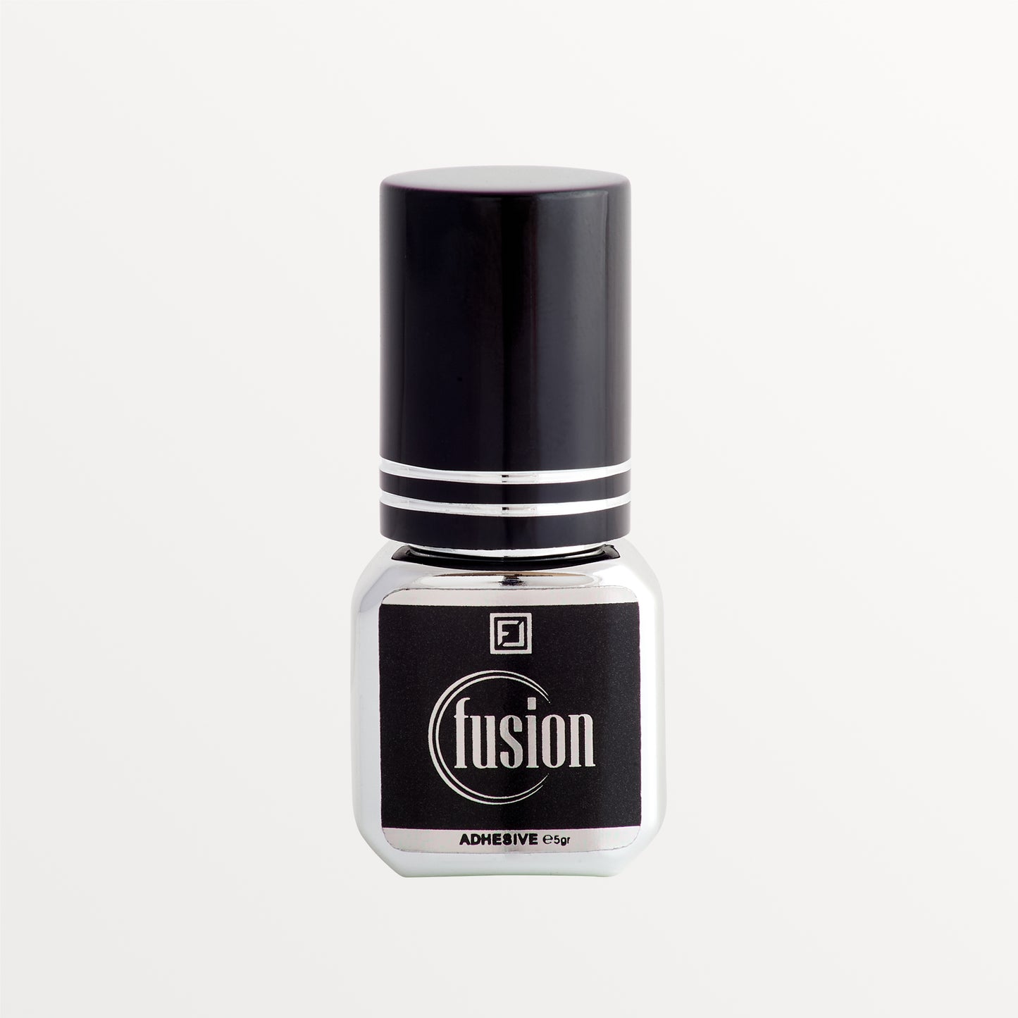 Fusion flawless Wimpernkleber 5ml für professionelle Master Lashartisten , schnelltrocknend und flexibel anpassbar. 
 