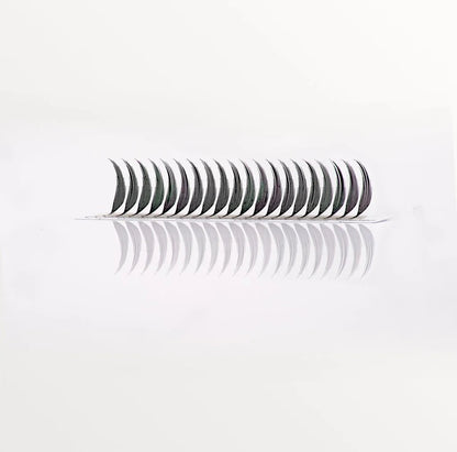 Anime Lashes Spiky Premade Fans, seitliche Ansicht, Manga Style Lash Extensions, Detailaufnahme