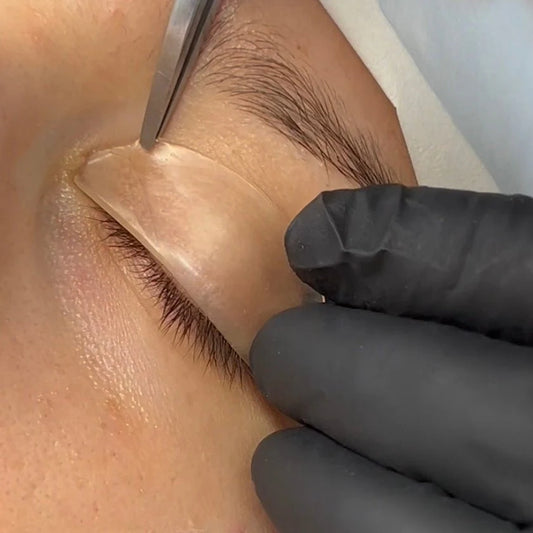 Anwendung der Korean Lash Lift Shields ohne Kleber – ultraflache, wiederverwendbare Pads für Lashlifting in Profiqualität